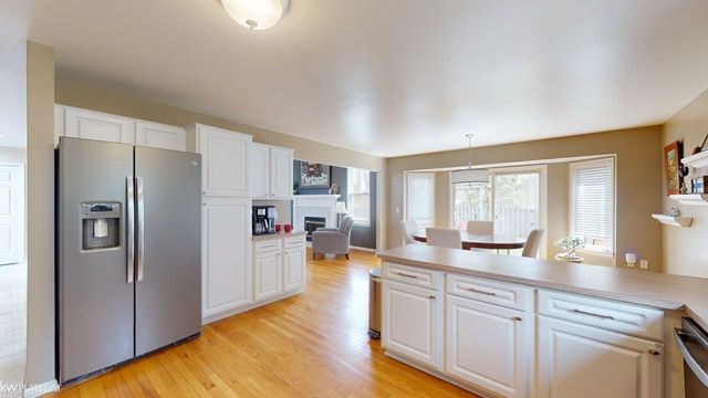 35392 St Clair Drive, New Baltimore, MI 48047