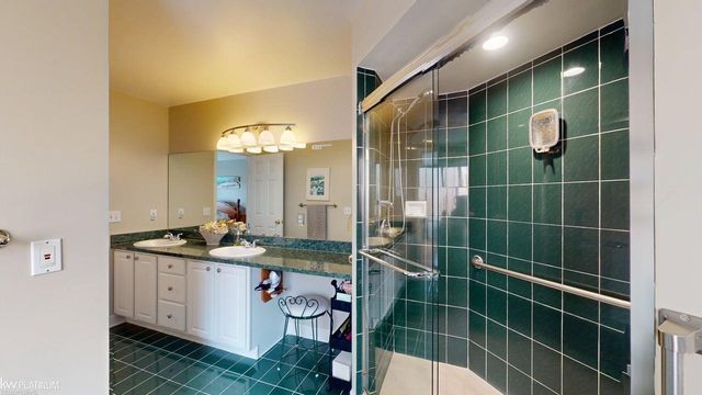 35392 St Clair Drive, New Baltimore, MI 48047