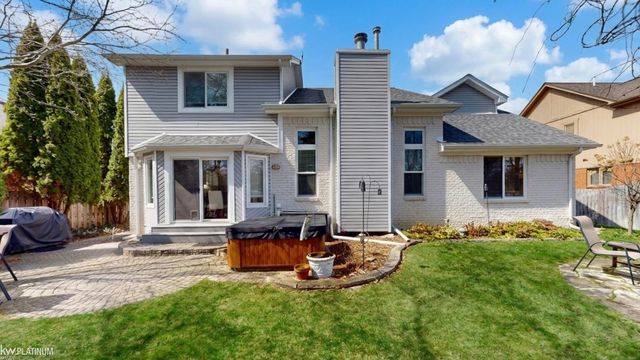 35392 St Clair Drive, New Baltimore, MI 48047
