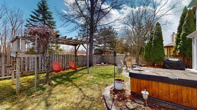 35392 St Clair Drive, New Baltimore, MI 48047