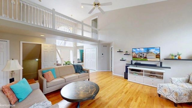 35392 St Clair Drive, New Baltimore, MI 48047