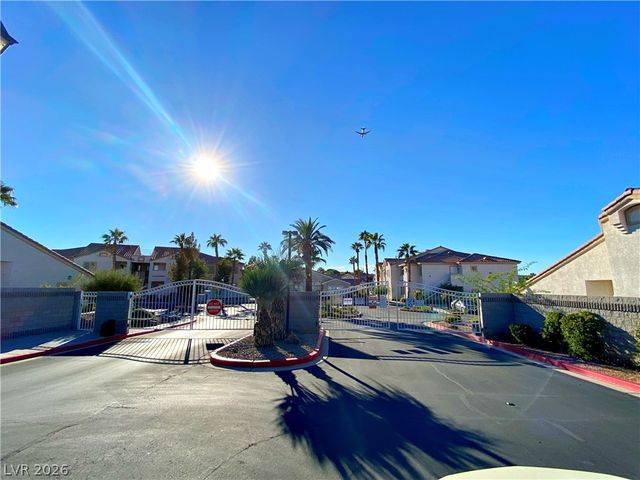 855 North Stephanie Street 2722, Henderson, NV 89014