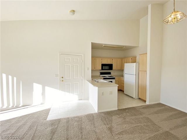 855 North Stephanie Street 2722, Henderson, NV 89014