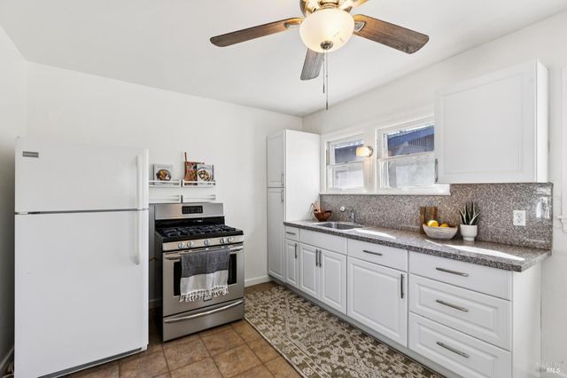 539-543 Randolph St, Napa, CA 94559