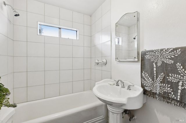 539-543 Randolph St, Napa, CA 94559