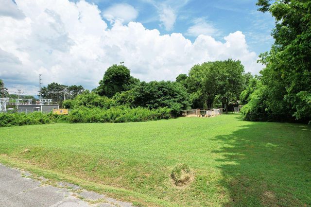 6024 Hixson Pike, Hixson, TN 37343