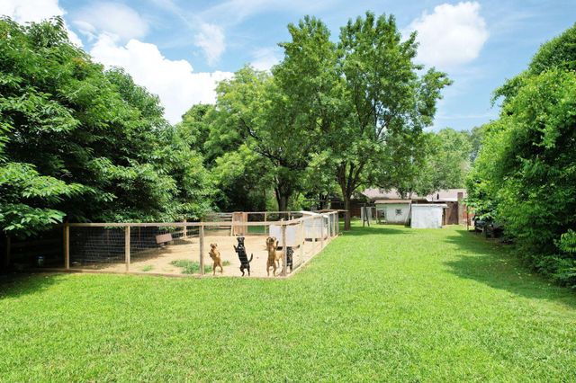 6024 Hixson Pike, Hixson, TN 37343