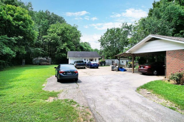 6024 Hixson Pike, Hixson, TN 37343