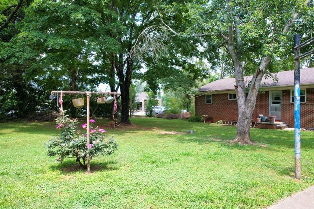 6024 Hixson Pike, Hixson, TN 37343