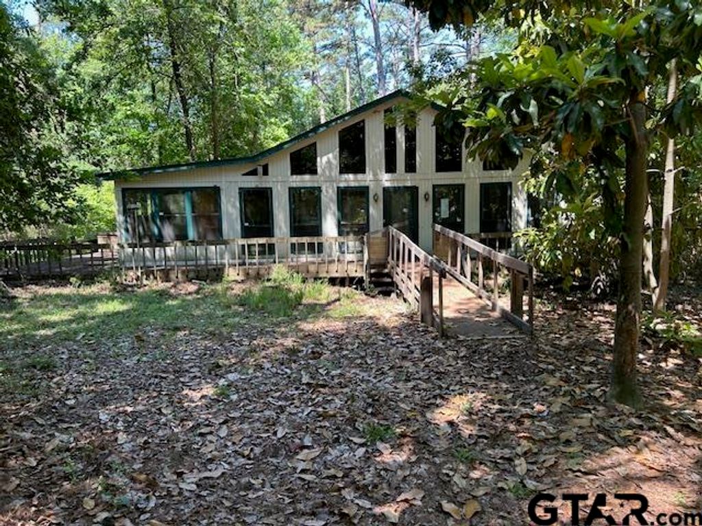 173 Bluewing Rdg, Holly Lake Ranch, TX 75765