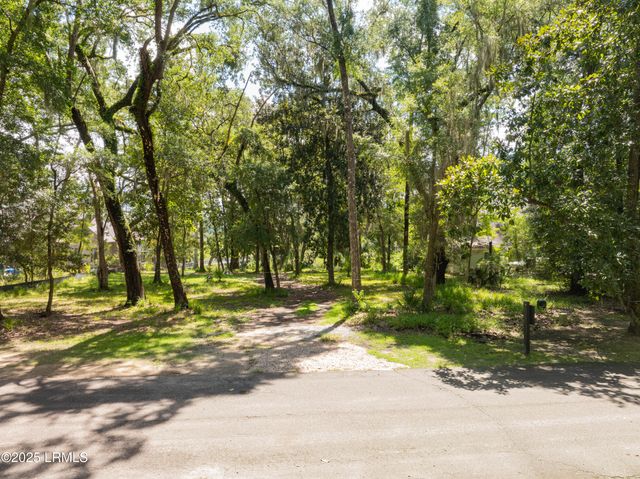 208 Bull Point Drive, Seabrook, SC 29940