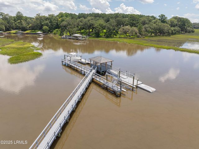 208 Bull Point Drive, Seabrook, SC 29940