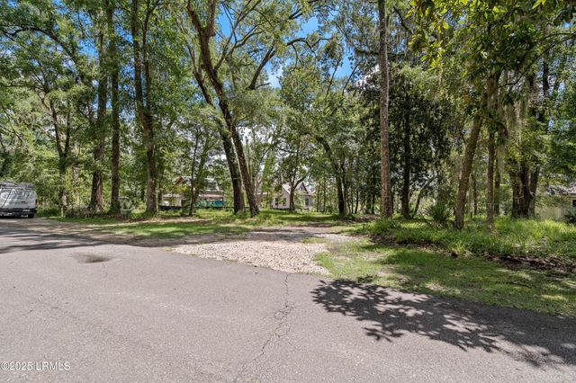 208 Bull Point Drive, Seabrook, SC 29940