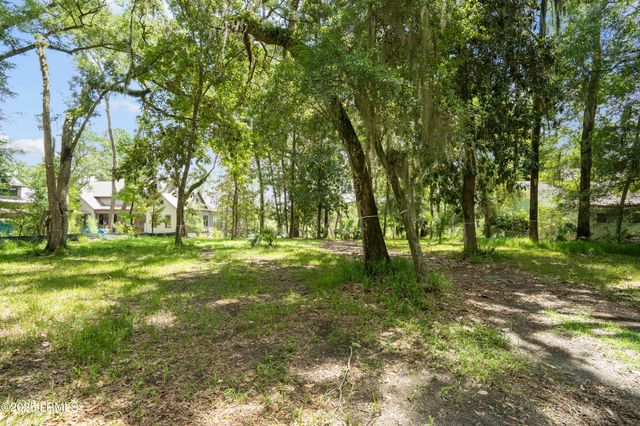 208 Bull Point Drive, Seabrook, SC 29940