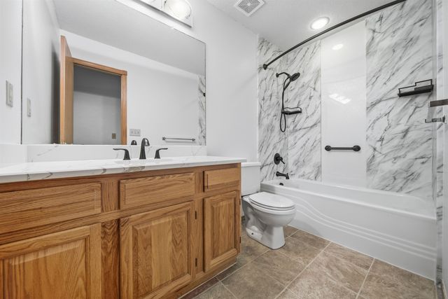 10602 W Hayden St, Wichita, KS 67209