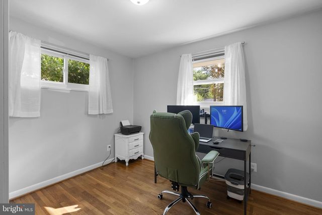 11111 SCHUYLKILL RD, Rockville, MD 20852