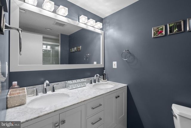 11111 SCHUYLKILL RD, Rockville, MD 20852