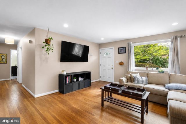 11111 SCHUYLKILL RD, Rockville, MD 20852