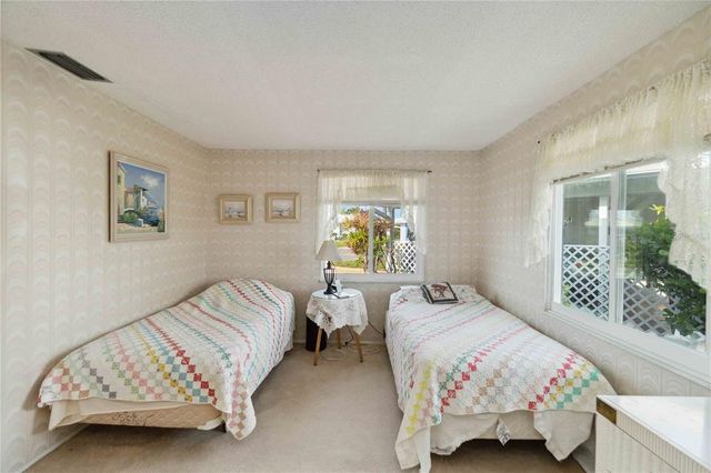 577 CIRCLEWOOD DRIVE X7, Venice, FL 34293