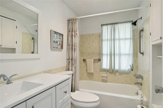 577 CIRCLEWOOD DRIVE X7, Venice, FL 34293