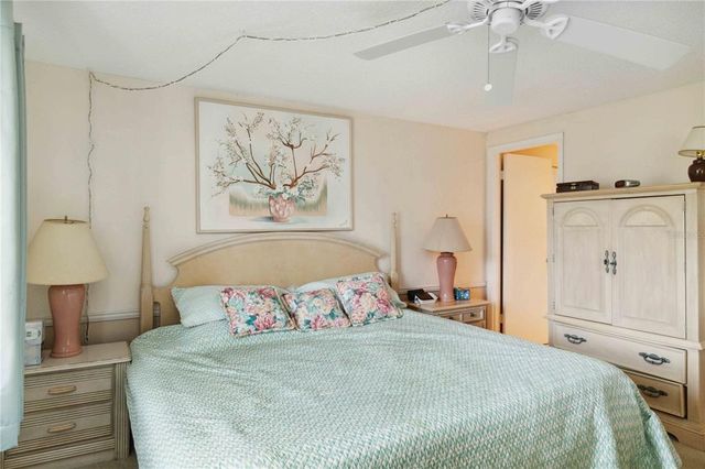 577 CIRCLEWOOD DRIVE X7, Venice, FL 34293