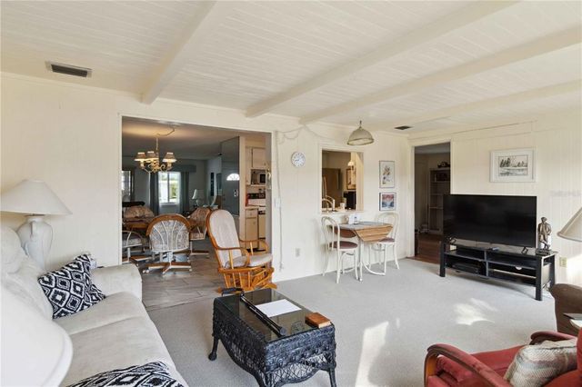 577 CIRCLEWOOD DRIVE X7, Venice, FL 34293