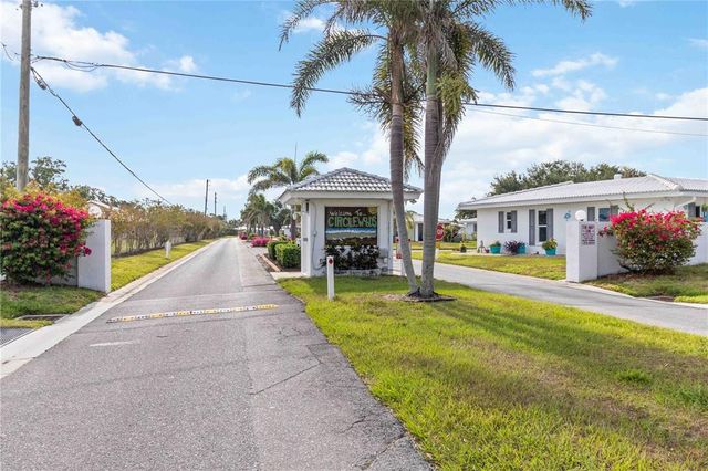 577 CIRCLEWOOD DRIVE X7, Venice, FL 34293