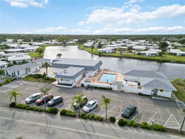 577 CIRCLEWOOD DRIVE X7, Venice, FL 34293