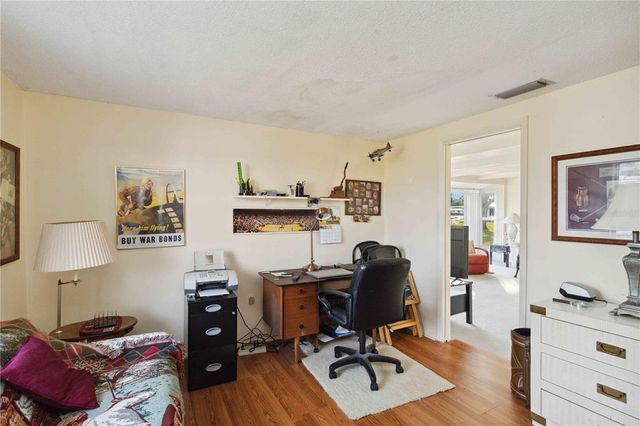 577 CIRCLEWOOD DRIVE X7, Venice, FL 34293