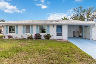 577 CIRCLEWOOD DRIVE X7, Venice, FL 34293