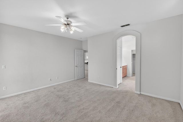 9795 W Taron Dr, Elk Grove, CA 95757