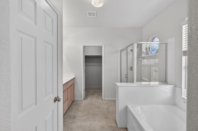 9795 W Taron Dr, Elk Grove, CA 95757