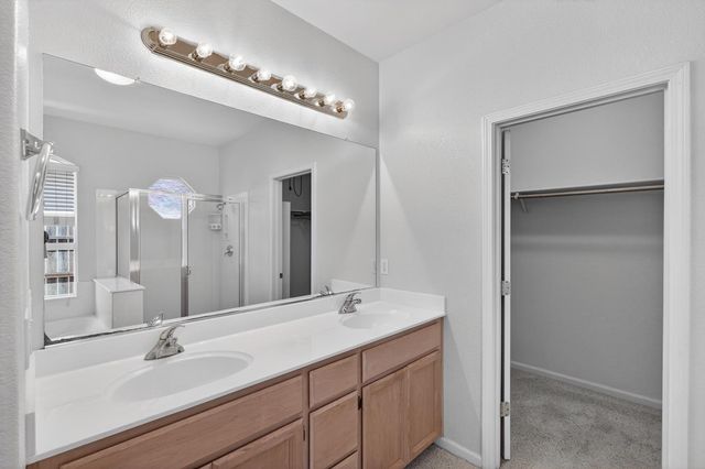 9795 W Taron Dr, Elk Grove, CA 95757