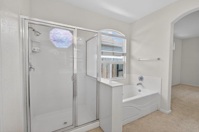 9795 W Taron Dr, Elk Grove, CA 95757