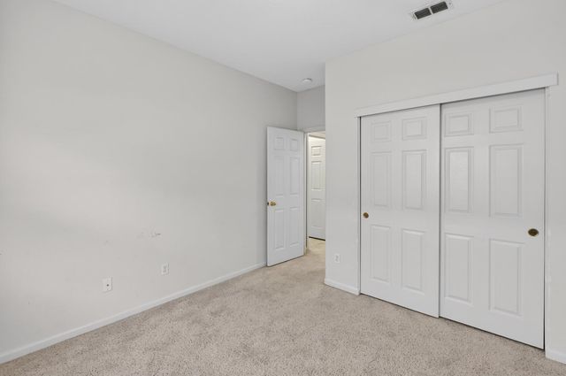 9795 W Taron Dr, Elk Grove, CA 95757