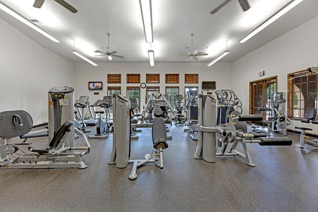 9795 W Taron Dr, Elk Grove, CA 95757