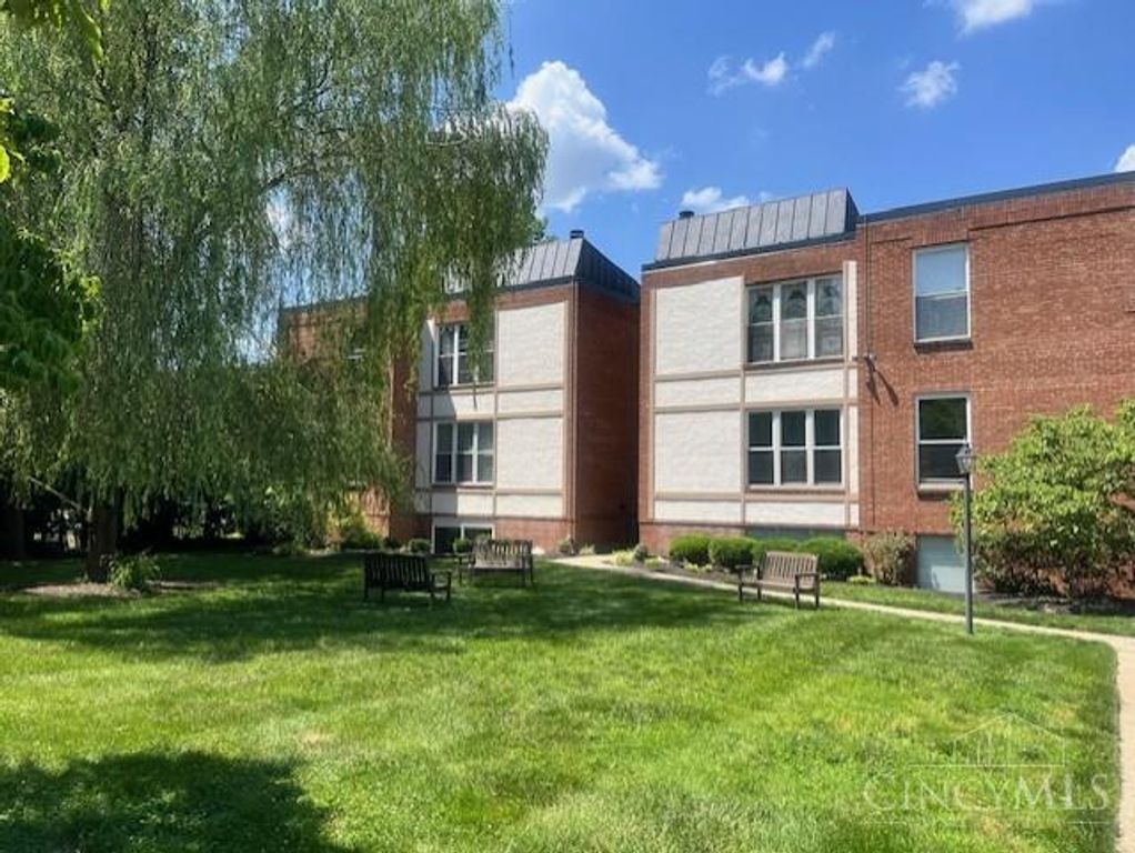 3825 Petoskey Avenue, Mariemont, OH 45227