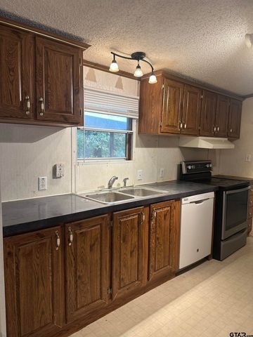 19448 N US Hwy 69, Lindale, TX 75771