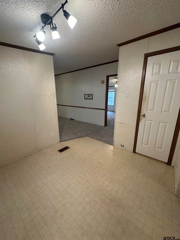 19448 N US Hwy 69, Lindale, TX 75771