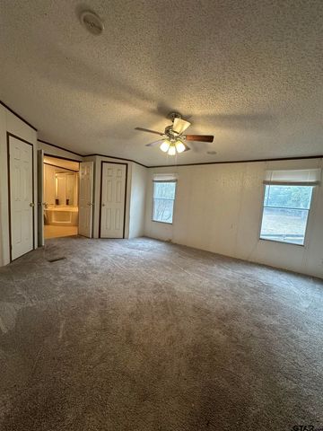 19448 N US Hwy 69, Lindale, TX 75771