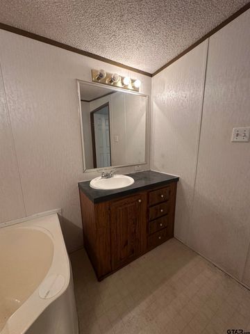 19448 N US Hwy 69, Lindale, TX 75771