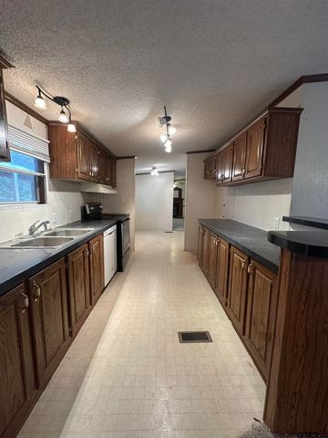 19448 N US Hwy 69, Lindale, TX 75771