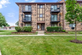 124 Klein Creek Court 5E, Carol Stream, IL 60188