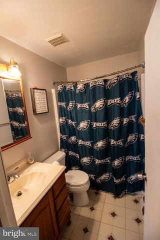 421 VILLAGE LN, Pottstown, PA 19464