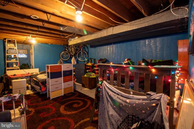 421 VILLAGE LN, Pottstown, PA 19464