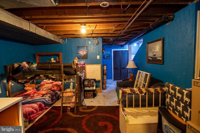 421 VILLAGE LN, Pottstown, PA 19464