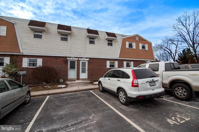 421 VILLAGE LN, Pottstown, PA 19464