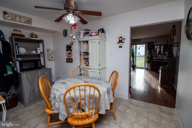 421 VILLAGE LN, Pottstown, PA 19464