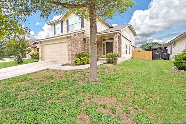 2121 SINCLAIR DR, New Braunfels, TX 78130