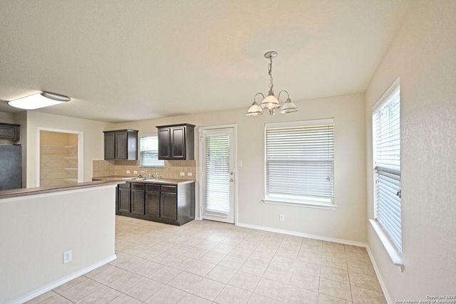 2121 SINCLAIR DR, New Braunfels, TX 78130